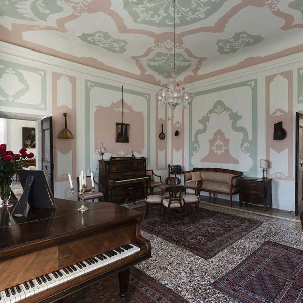 villa-gallici-deciani_noble-floor01